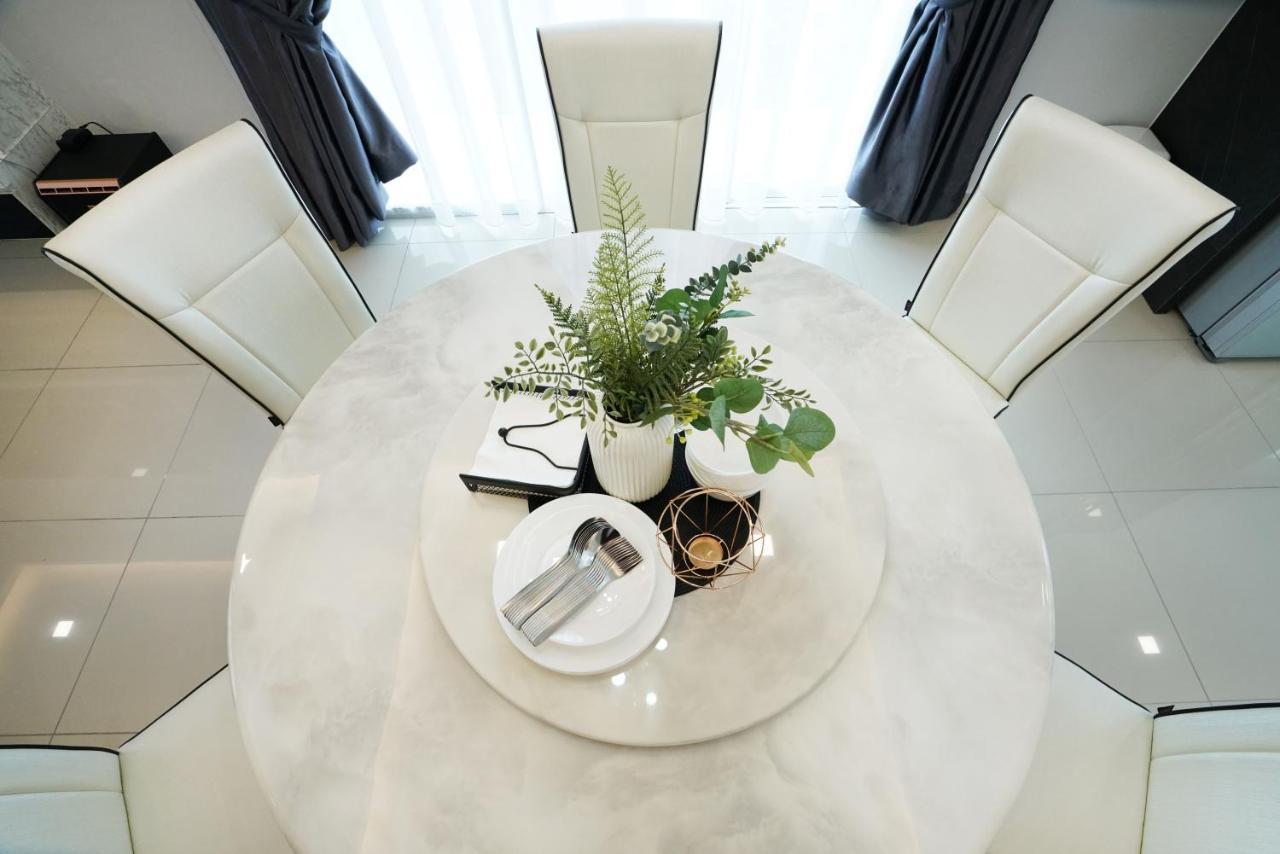 Ktv Classical Elegant Style By Joyfully 2m2 Holiday home